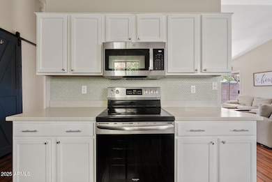 21808 N 48th Place, Phoenix, AZ 85054 - photo 6