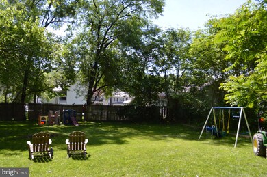 352 Wilkes St, Berkeley Springs, WV 25411 - photo 7