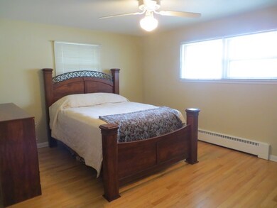 2135 Hyde Park Ave, Waukegan, IL 60085 - photo 7