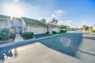 42 Wetstone unit 42, Irvine, CA 92604 - photo 2