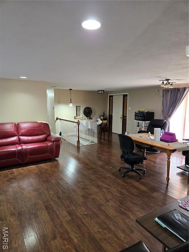 15 Elmwood Place, Saint Charles, MO 63301 - photo 2