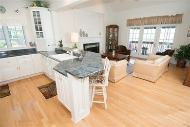 1004 Sheriff's Court Kitchen