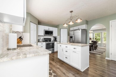 Beautifully Renovated Kitchen