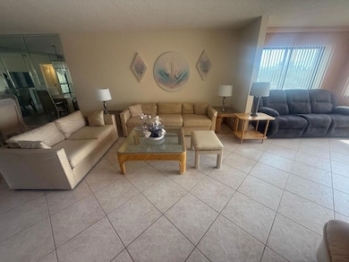 Lucerne Pointe unit 5010, Lake Worth, FL 33467 - photo 5