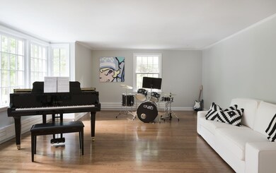 72 Rockport Rd, Weston, MA 02493 - photo 5