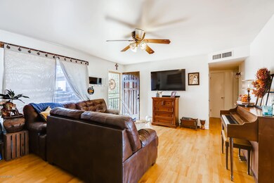 1610 W Libby St Phoenix AZ-large-004-003