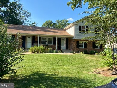 8502 Chervil Rd, Lanham, MD 20706 - photo 4