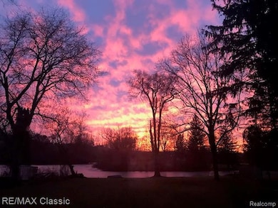 590 Bogie Lake Rd, White Lake, MI 48383 - photo 4