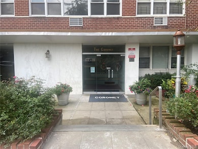 Coronet Hall unit 8P, Jamaica, NY 11432 - photo 2