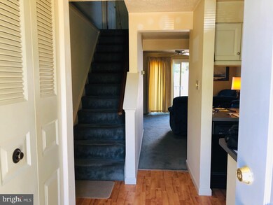 11721 Rosearbor Ct, Germantown, MD 20876 - photo 5