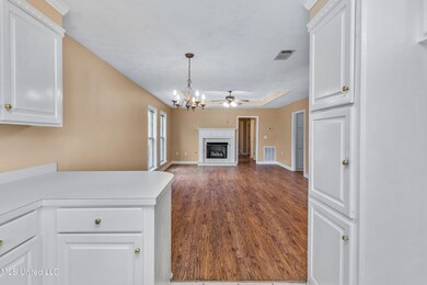 132 Meade Ln-10