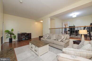 9426 Clocktower Ln, Columbia, MD 21046 - photo 6