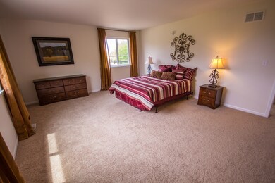 2011 Astor Ln, Addison, IL 60101 - photo 5