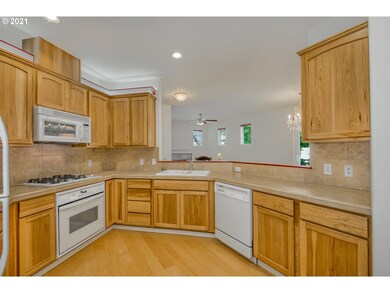 750 NE 70th Ave, Hillsboro, OR 97124 - photo 4