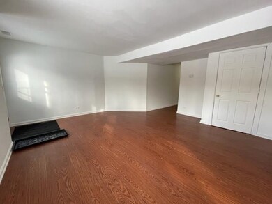 522 Crescent St unit G, Wheaton, IL 60187 - photo 5