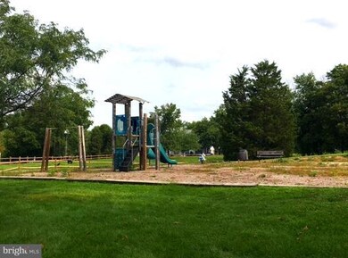 13587 Orchard Dr unit 3587, Clifton, VA 20124 - photo 7