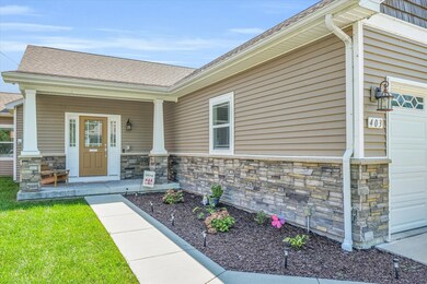 403 E Overton St, Tuscola, IL 61953 - photo 3