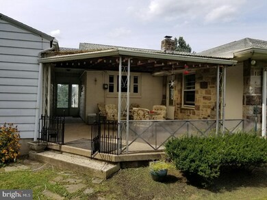 521 Snyder Rd, Ontelaunee, PA 19605 - photo 3