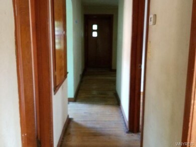 1948 Falls St, Niagara Falls, NY 14303 - photo 4