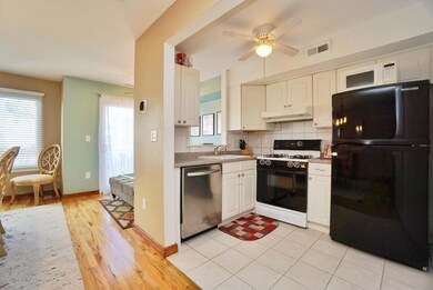 52 Vogel Loop unit 58, Staten Island, NY 10314 - photo 3
