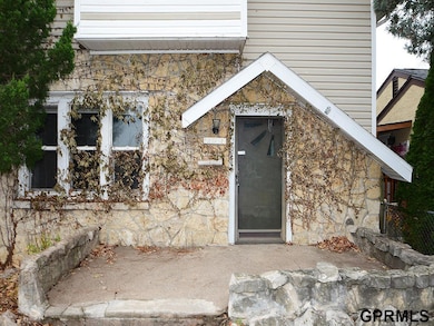 2146 S 33rd St, Omaha, NE 68105 - photo 4