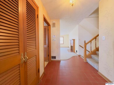 10263 Kathy Dr, Omaha, NE 68134 - photo 7