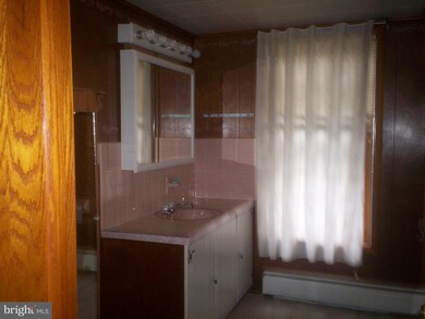 230 S Main St, Keyser, WV 26726 - photo 4