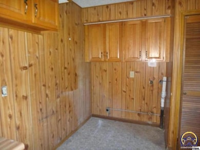 3636 SW Clare Ave, Topeka, KS 66611 - photo 2