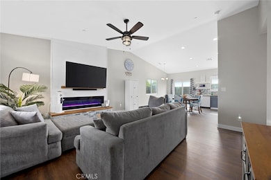 9907 Turning Leaf Ln, Bakersfield, CA 93306 - photo 6