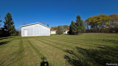 3854 Castle Rd, North Branch, MI 48461 - photo 5