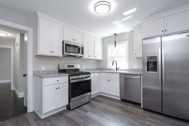 108 Ellsworth Ave, Springfield, MA 01118 - photo 2