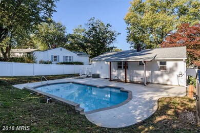 305 Glyndon Dr, Reisterstown, MD 21136 - photo 3