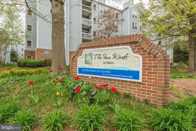 The Four Winds at Oakton unit E-8, Oakton, VA 22124 - photo 2