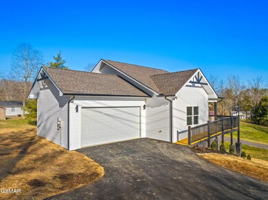 027-2319IslandBoulevard-Sevierville-TN-3