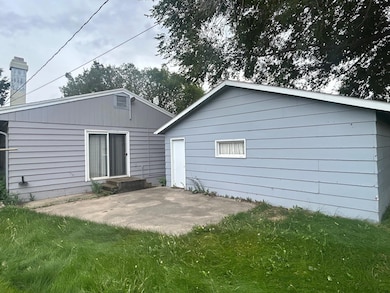 504 12th St W, Mobridge, SD 57601 - photo 5