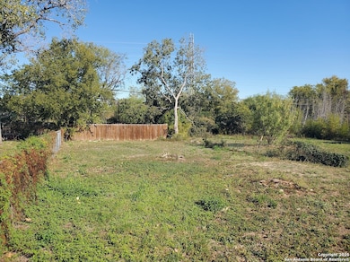 1807 & 1811 Burleson St, San Antonio, TX 78202 - photo 4