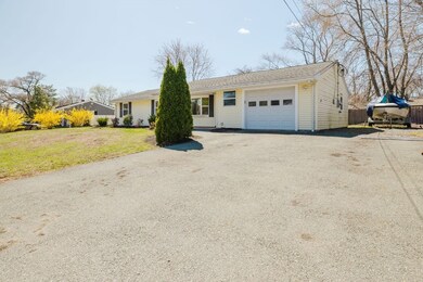 125 Temi Rd, Bellingham, MA 02019 - photo 4