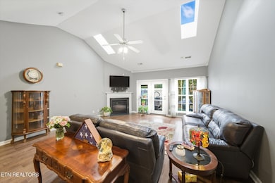 7113 Winter Oaks Way unit 13, Knoxville, TN 37918 - photo 6