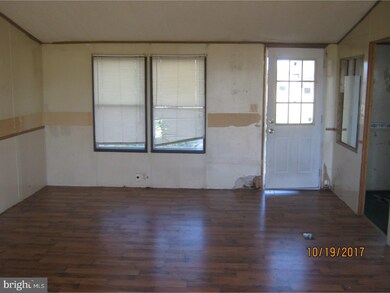 871 Paulsboro Rd, Swedesboro, NJ 08085 - photo 4