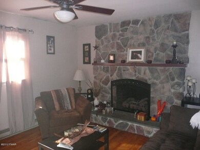 124 Birch Leaf Dr, Milford, PA 18337 - photo 2
