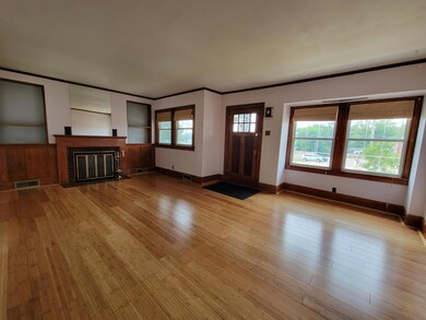 Living room 2