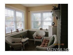 HEATED SUN ROOM