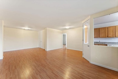 The Windsors unit 7-D, Bronx, NY 10471 - photo 5