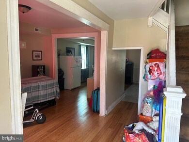 120 S Tremont Rd, Baltimore, MD 21229 - photo 2