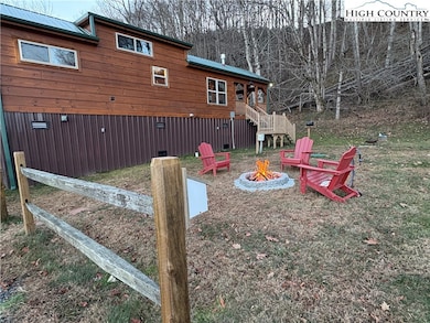 239 Ginger Cir, Newland, NC 28657 - photo 5