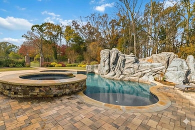 220 River Meadow Ln, Social Circle, GA 30025 - photo 5