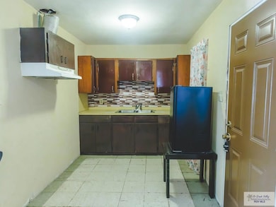 970 S Central Ave, Brownsville, TX 78521 - photo 5