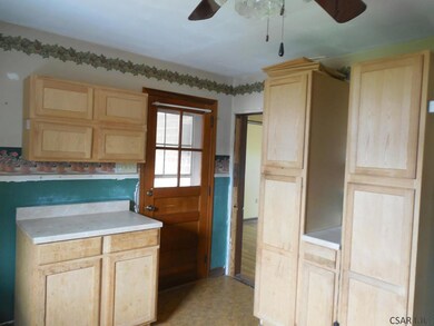 1031 Omar Dr, Johnstown, PA 15905 - photo 6