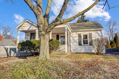 142 W Henderson Rd