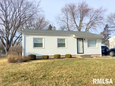 1940 W 70th St, Davenport, IA 52806 - photo 2